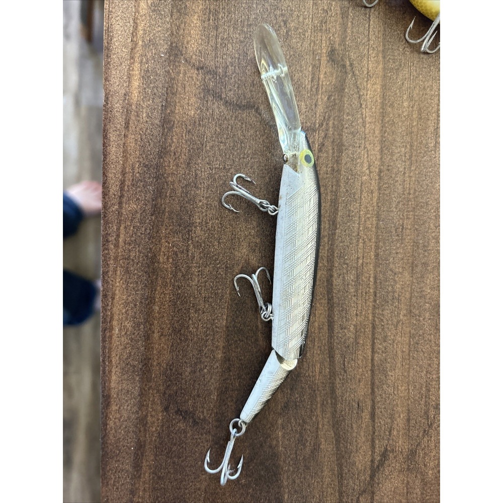 VINTAGE Rebel Minnow Jointed Black/Silver 4.5" Brokenback Jerkbait Fishing Lure